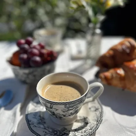 Les Treilles Monet Insolite En Champagne à Proximité D'epernay